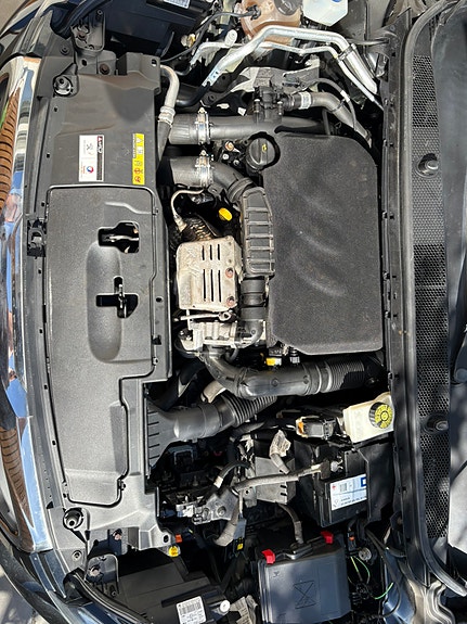 Peugeot 308 SW 13 of 13