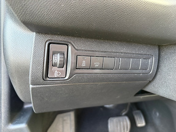 Peugeot 308 SW 11 of 13