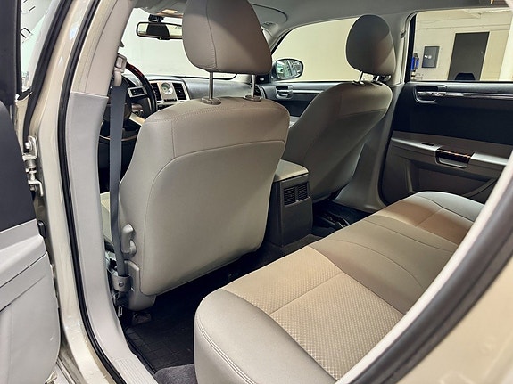 Chrysler 300C 16 of 20