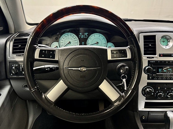 Chrysler 300C 19 of 20