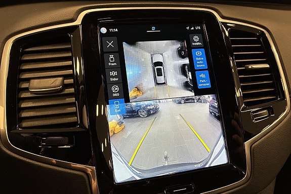 Volvo XC90 28 of 30