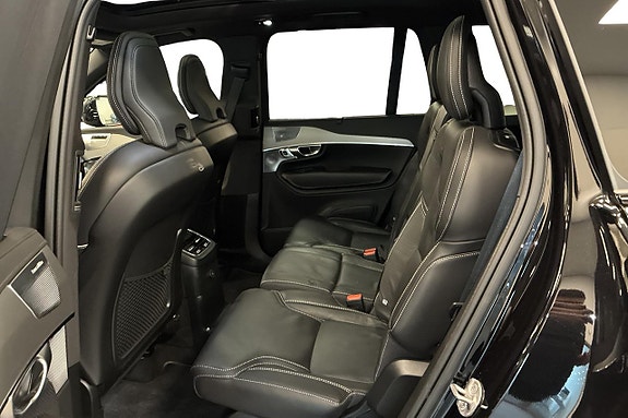 Volvo XC90 9 of 30