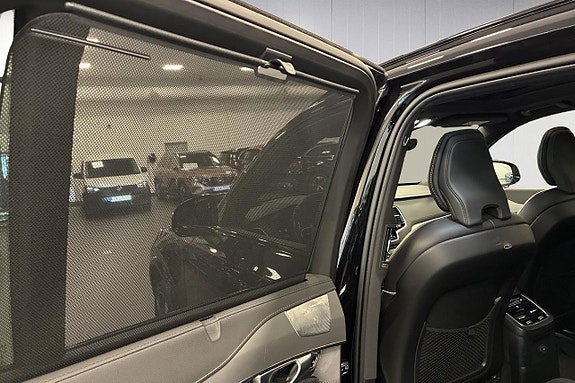 Volvo XC90 18 of 30