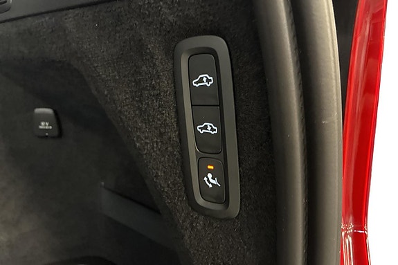 Volvo XC90 15 of 30