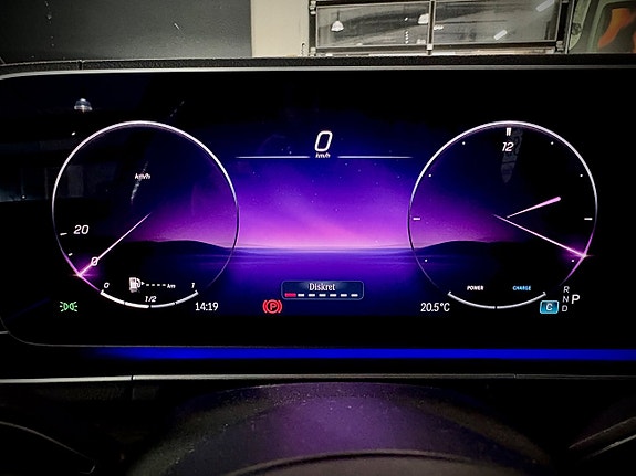 Mercedes-Benz GLE450 d 14 of 25
