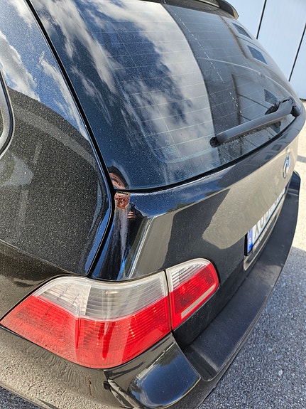 BMW 525i 6 of 7