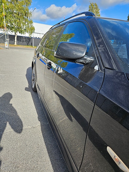 BMW 525i 4 of 7