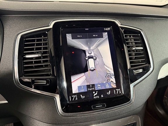 Volvo XC90 14 of 18