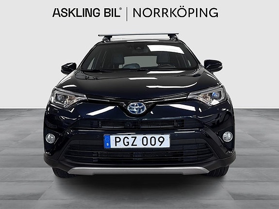 Toyota RAV4 4 of 6