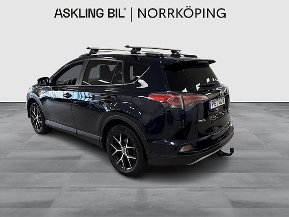 Toyota RAV4 5 of 6