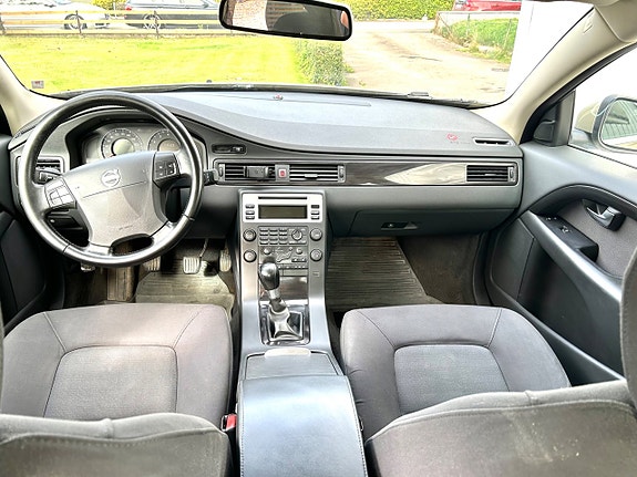 Volvo S80 5 of 6
