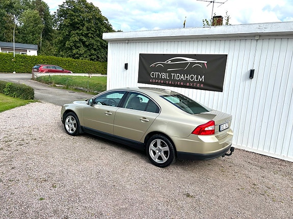 Volvo S80 3 of 6