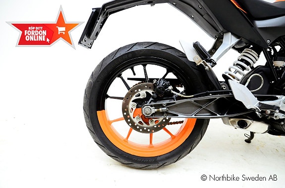 KTM 125 Duke 5 of 10