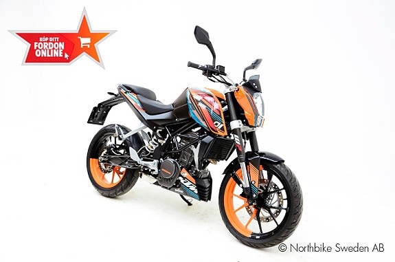 KTM 125 Duke 2 of 10