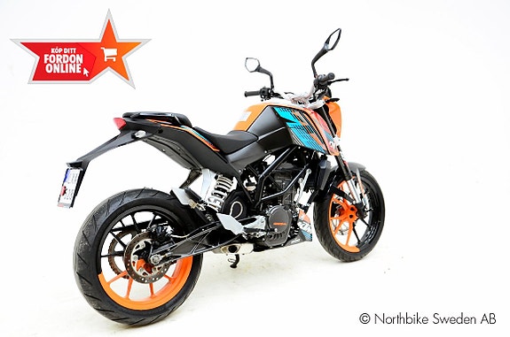 KTM 125 Duke 3 of 10