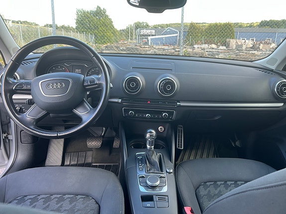 Audi A3 4 of 6