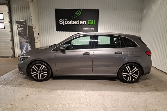 Mercedes-Benz B200 4 of 15