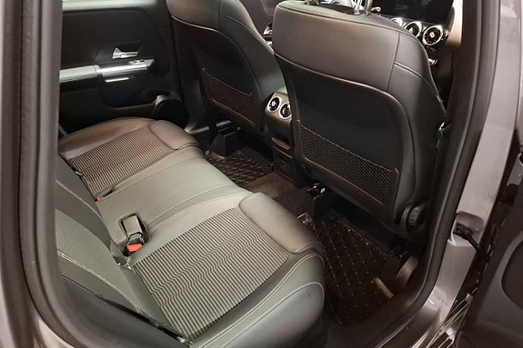 Mercedes-Benz B200 14 of 15