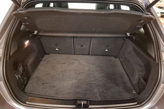 Mercedes-Benz B200 9 of 15