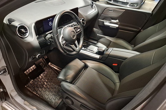 Mercedes-Benz B200 12 of 15