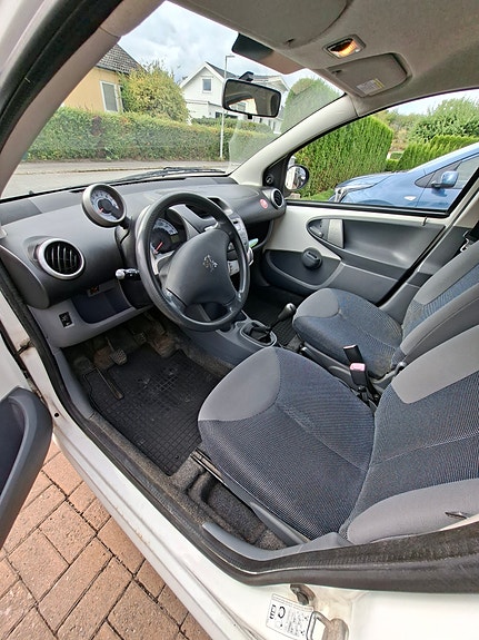 Peugeot 107 5 of 6