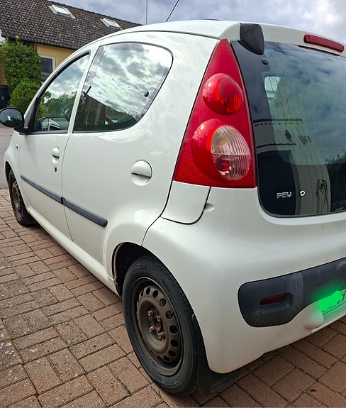 Peugeot 107 3 of 6