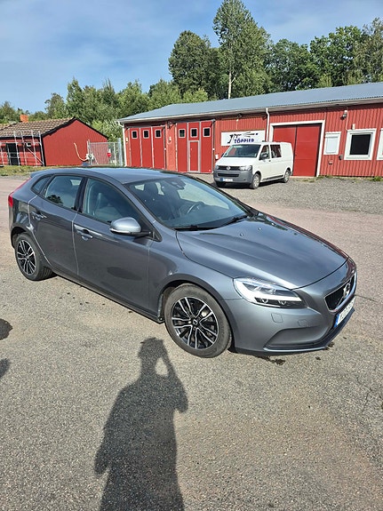 Volvo V40 3 of 10