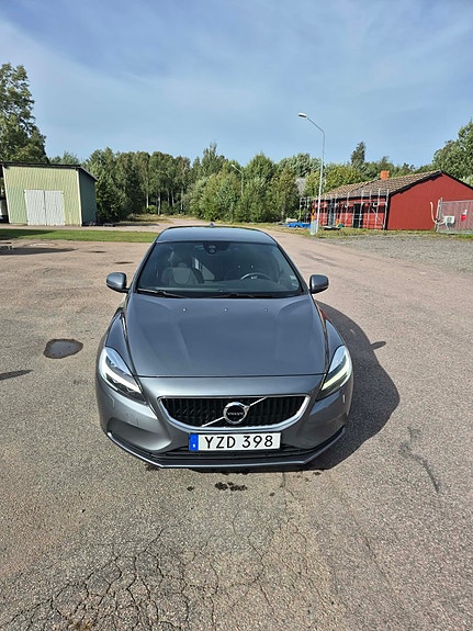 Volvo V40 4 of 10