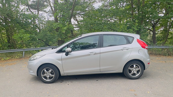 Ford Fiesta 3 of 12