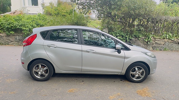 Ford Fiesta 7 of 12