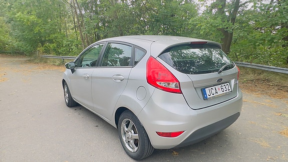 Ford Fiesta 4 of 12
