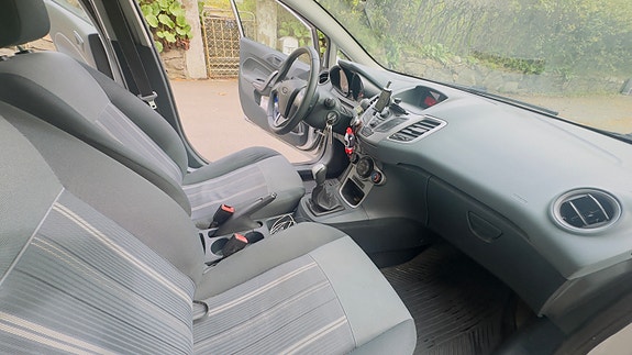 Ford Fiesta 11 of 12