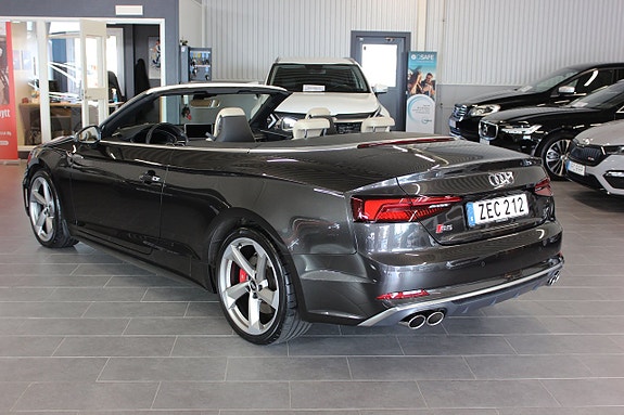 Audi S5 12 of 21