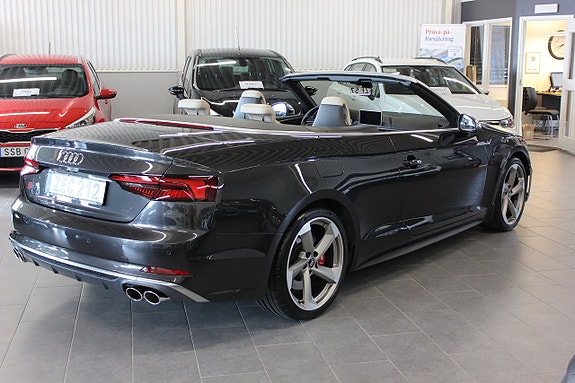 Audi S5 8 of 21