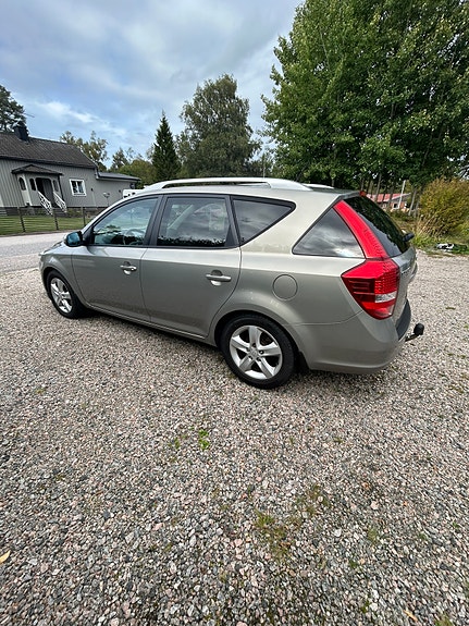 Kia Ceed 4 of 6
