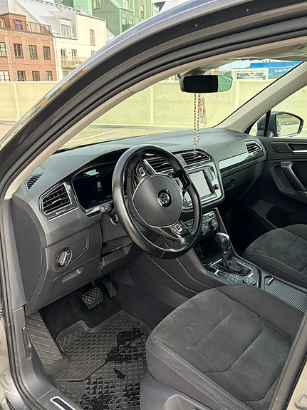 Volkswagen Tiguan 9 of 21