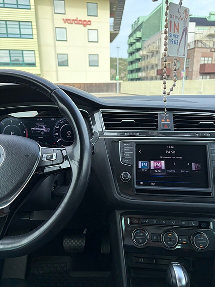 Volkswagen Tiguan 16 of 21