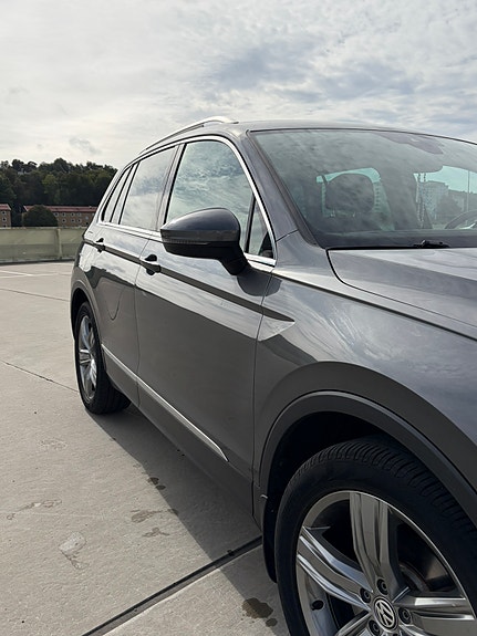 Volkswagen Tiguan 3 of 21