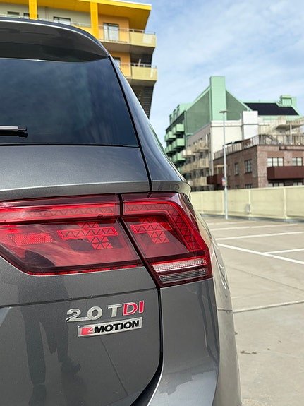 Volkswagen Tiguan 6 of 21