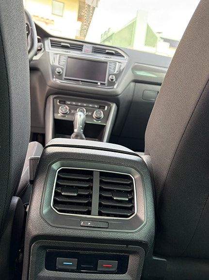 Volkswagen Tiguan 12 of 21