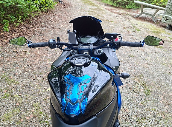 Suzuki GSX-S1000 5 of 7