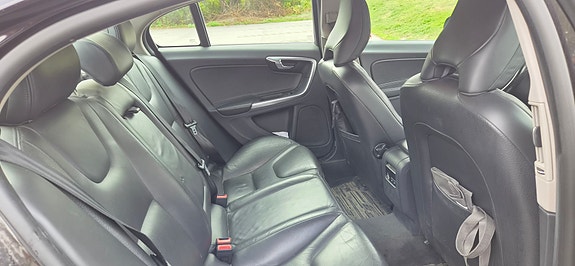 Volvo S60 5 of 7