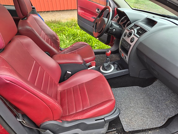 Renault Megane II 9 of 13