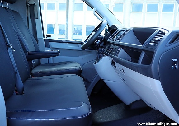 Volkswagen Transporter 6 of 23