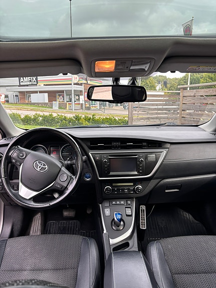 Toyota Auris 6 of 8