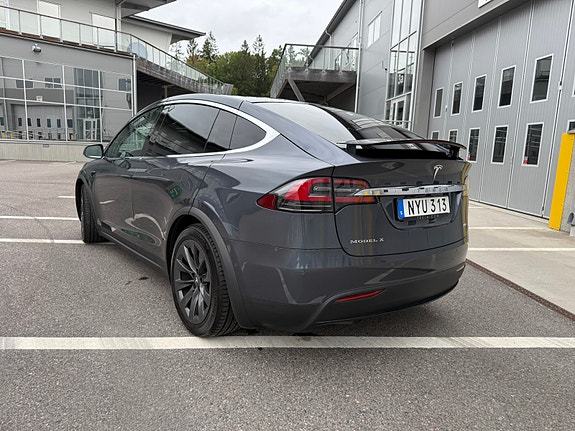 Tesla Model X 3 of 9