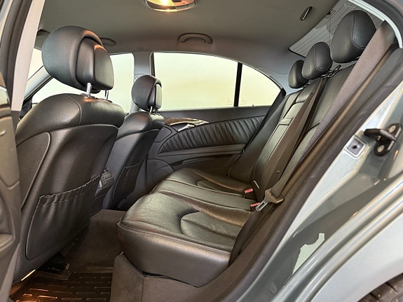Mercedes-Benz E280 14 of 15