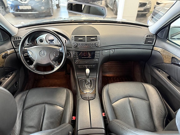 Mercedes-Benz E280 12 of 15