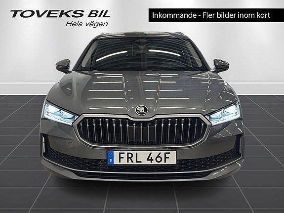 Skoda Superb 2 of 13