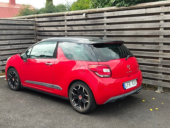 Citroen DS3 2 of 4